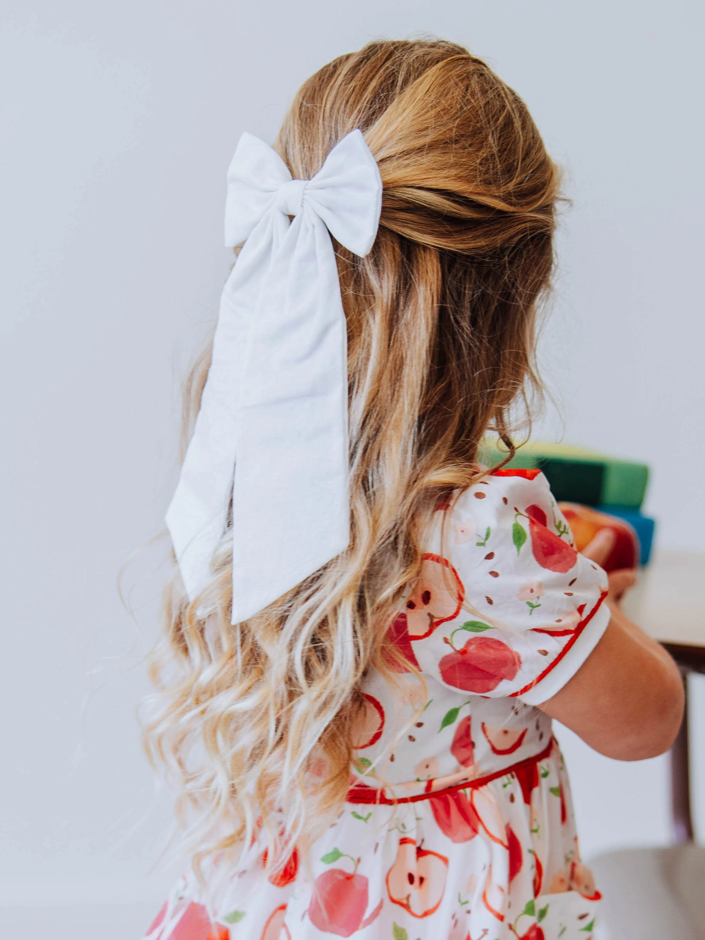 Large Long Tail Bow - White - Image 8