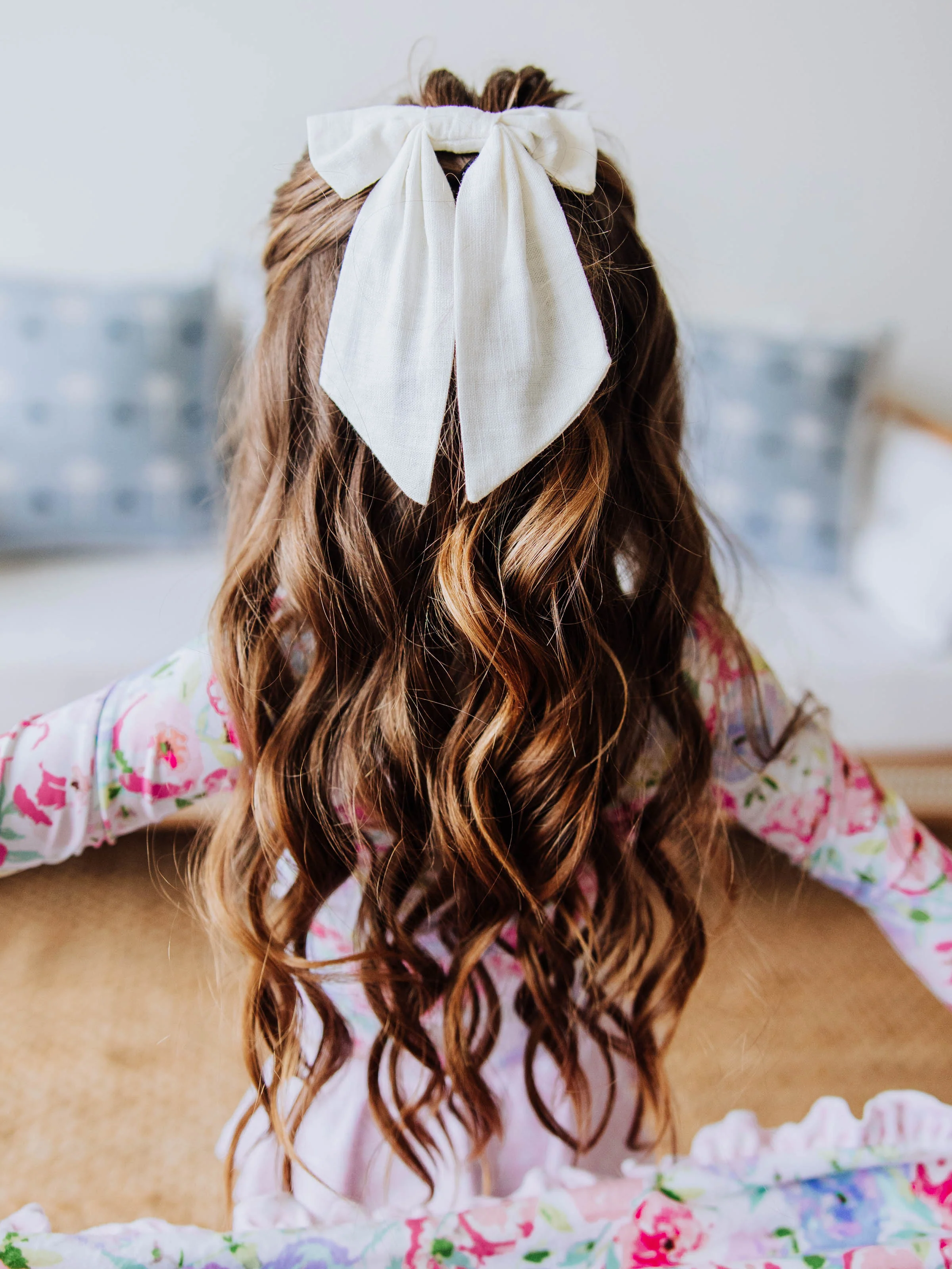 Small Long Tail Bow - White - Image 4